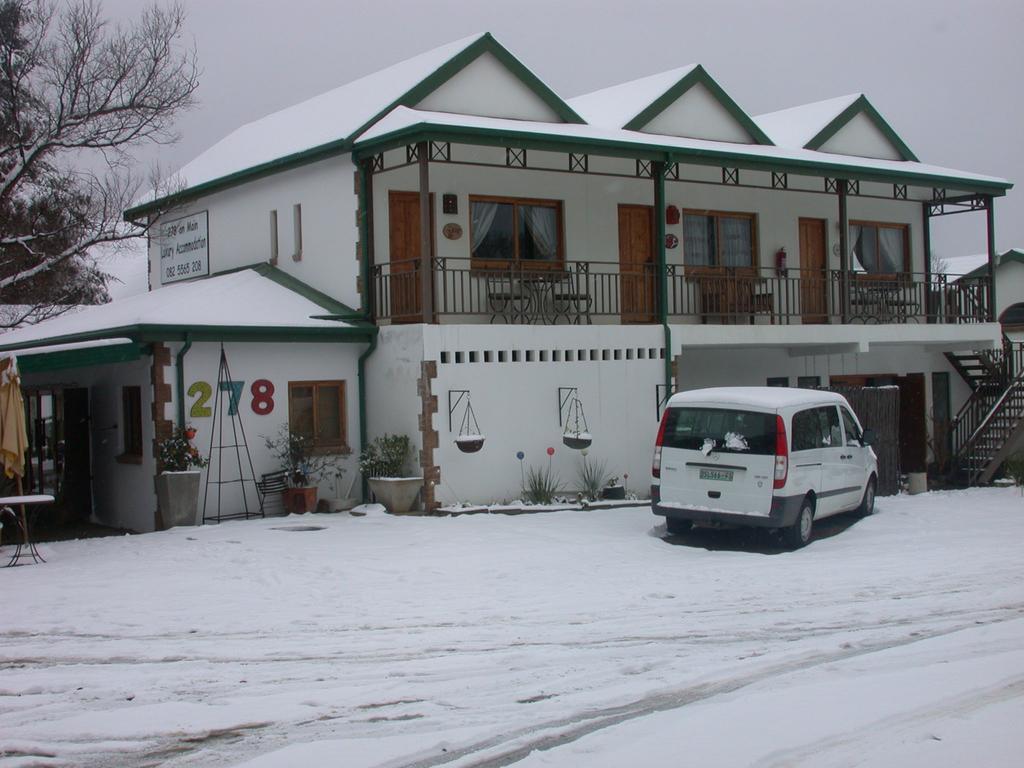 Bed and Breakfast 278 On Main Кларенс Экстерьер фото
